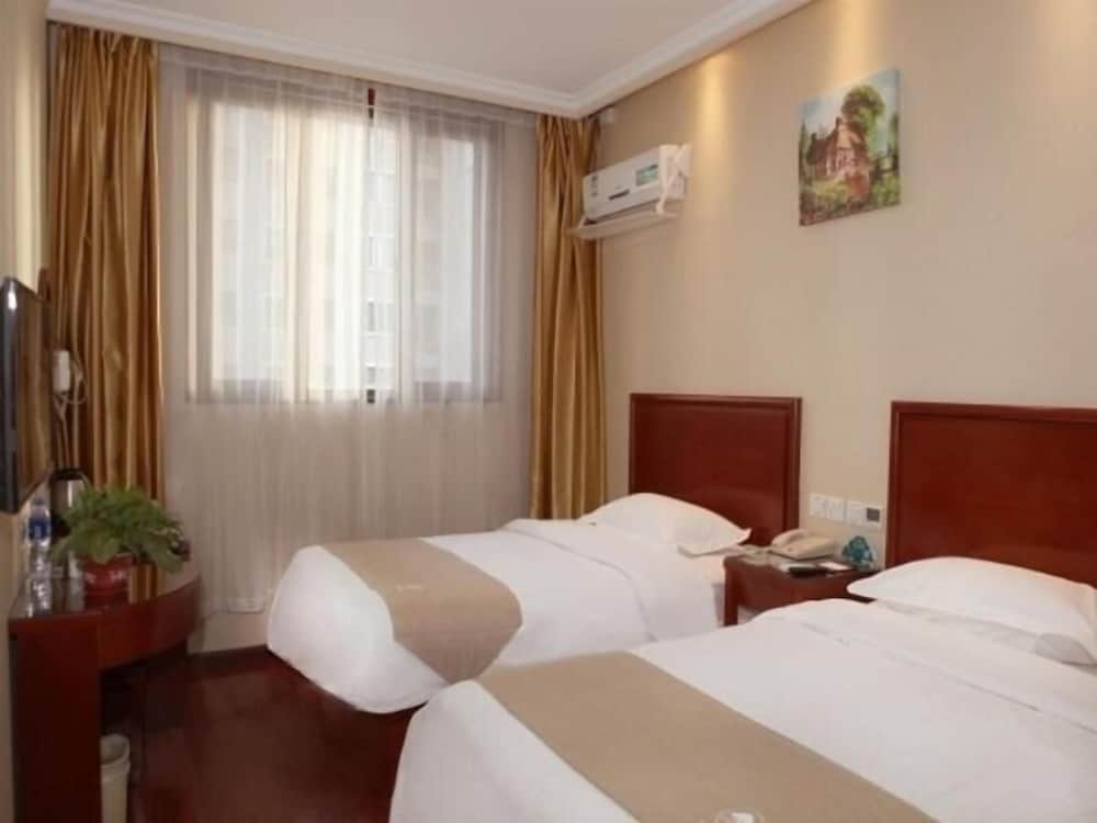 GreenTree Inn Tianjin Wuqing District West Yongyang Road Florentia Village Express Hotel