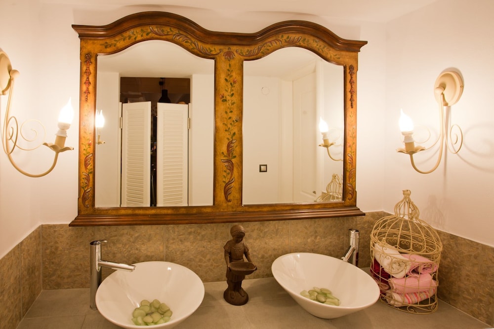 Miland Suites