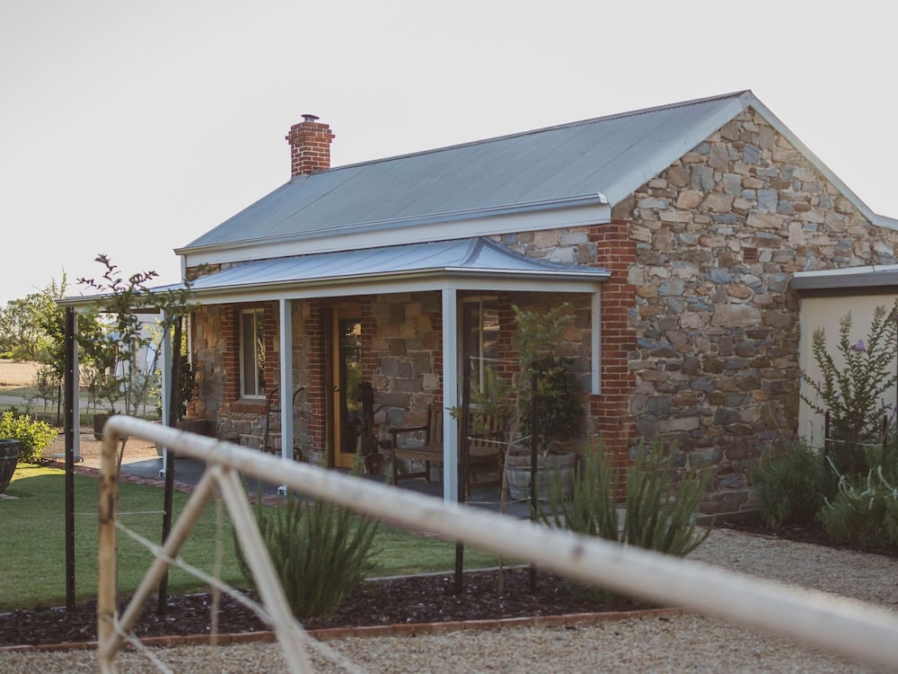 Seabrook Vineyard Retreat