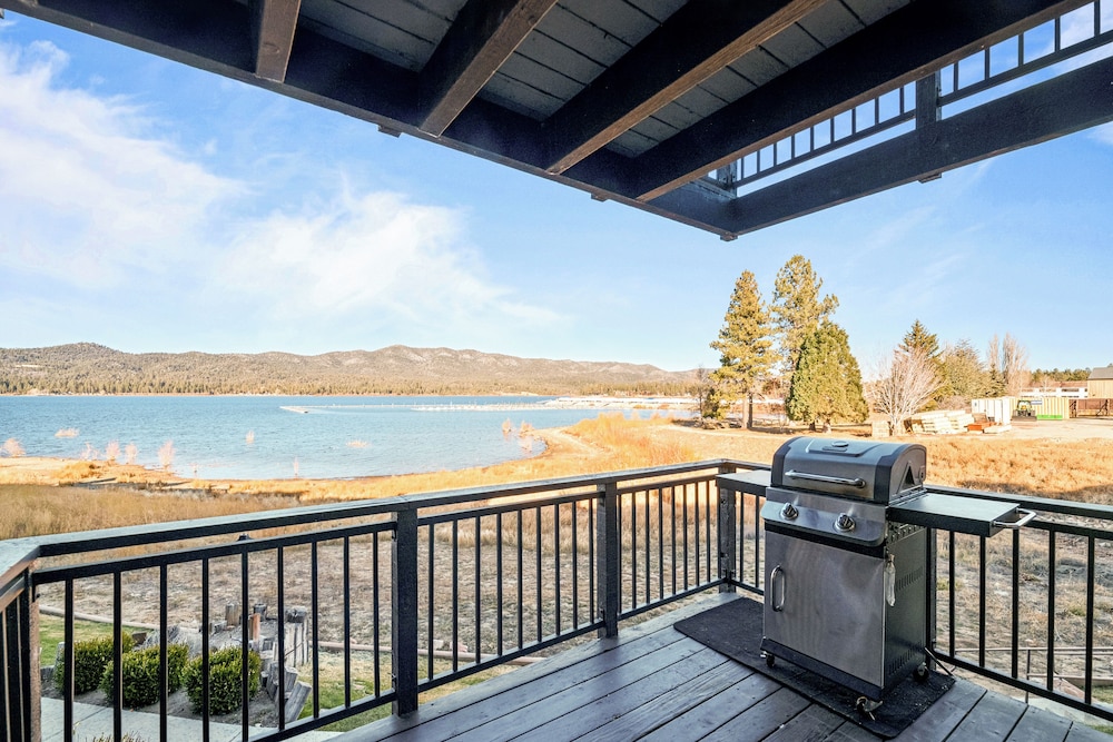 Lakehouse Retreat
