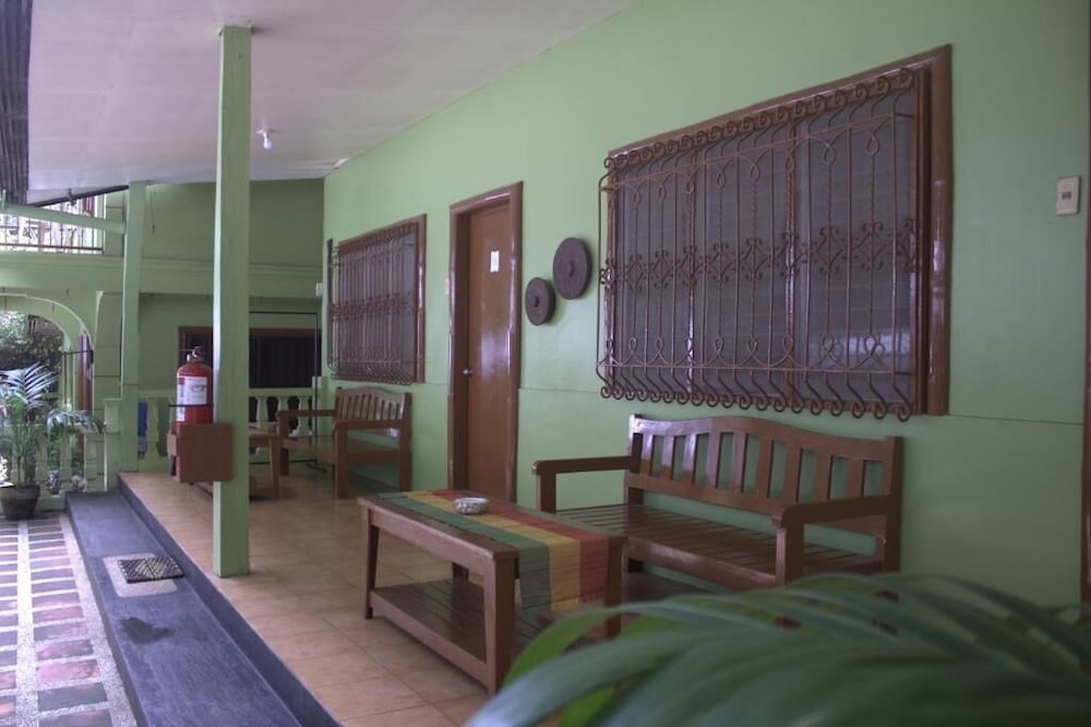 Coron Village Lodge