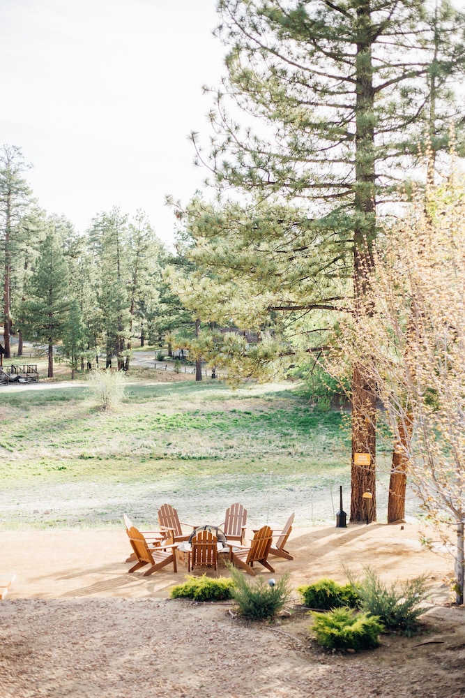 Noon Lodge at Mallard Bay
