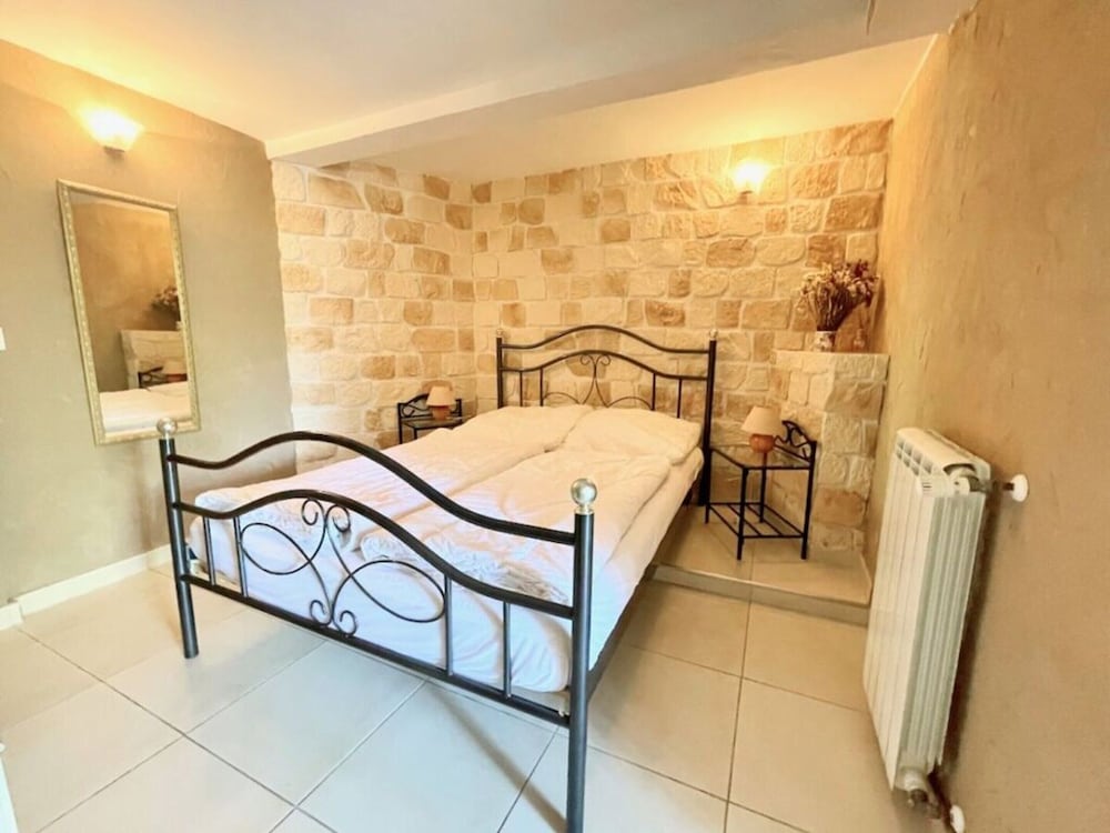 Rose Comfortable Holiday Residence view 3