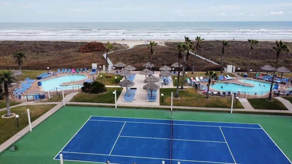Saida Beachfront Luxe Condo Two Heated Pools 2 Bedroom Condo
