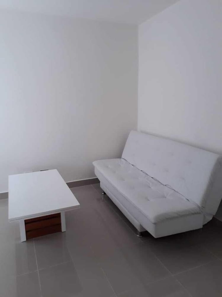 J&R Apartamento Serena Village