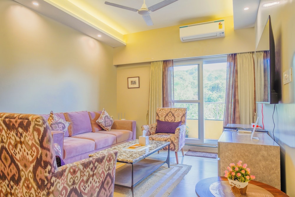 Alaya Stays Veera Marina 3 BHK Apartment