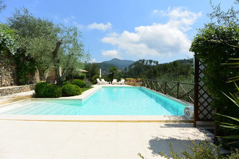 The Grapefruit House - Villa con Piscina