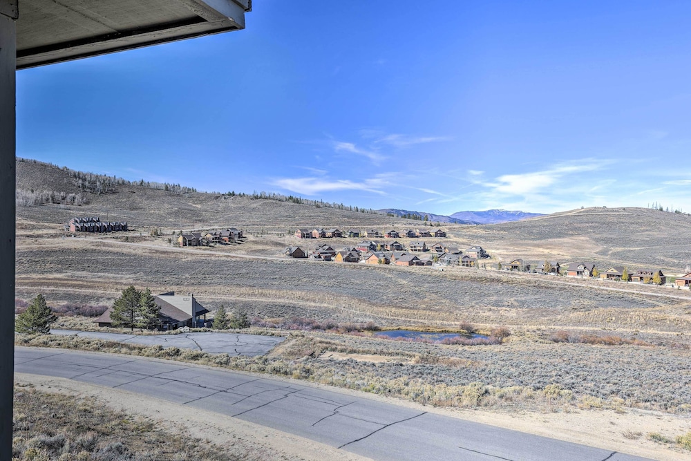 Ski-in/out Granby Condo w/ Mtn Views + Balcony!