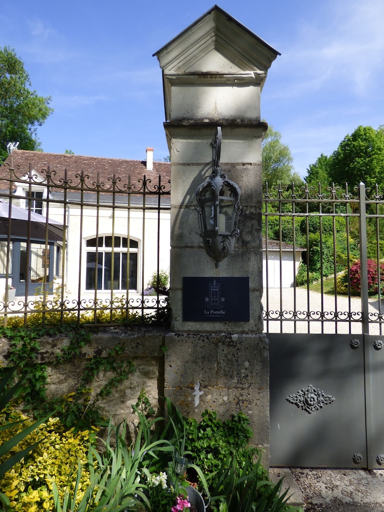 La Pomélie