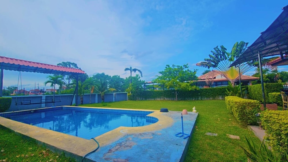 Pattaya Pool Villa 3 Bedrooms