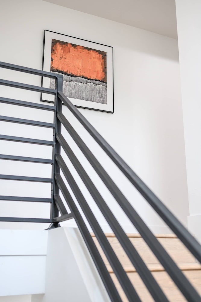 Not Affected by the Fire/modern 5BR Home With Full Amenities & Parking #2