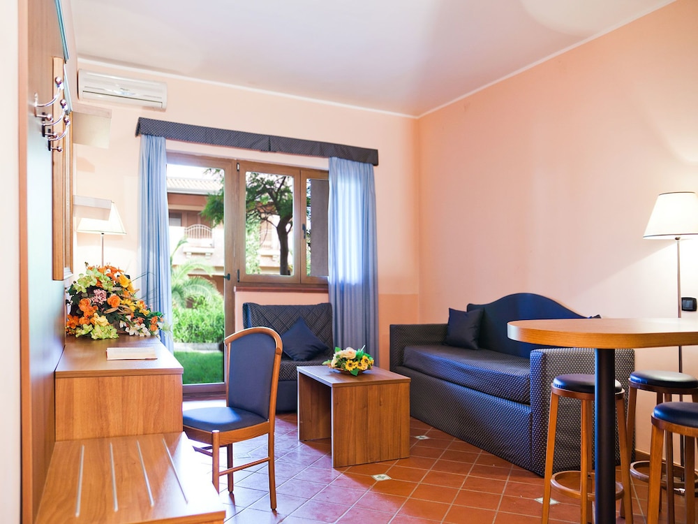 Tindari Resort & Marina Beach