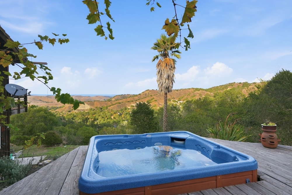 Peaceful Retreat With Panoramic Views 3 Bedroom Home
