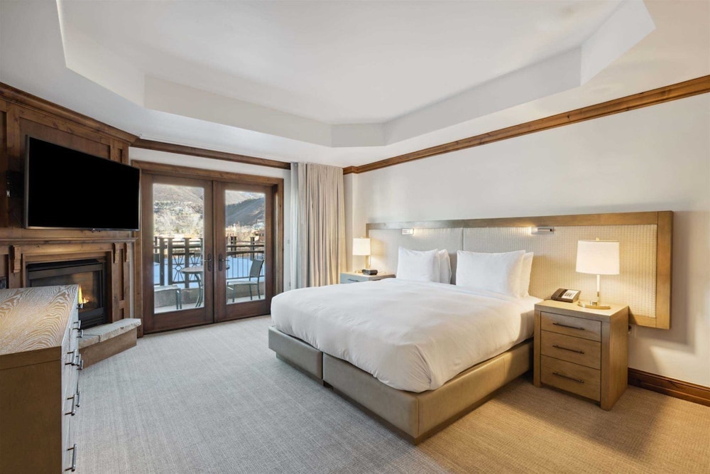 Aspen Mountain Residences Luxe 3 Bedroom Residence in Heart of Downtown Aspen