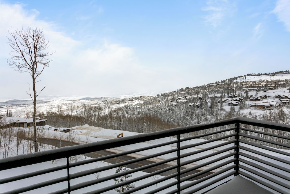 Argent at Deer Valley Resort - Three Bedroom Deluxe #203 3 Condo
