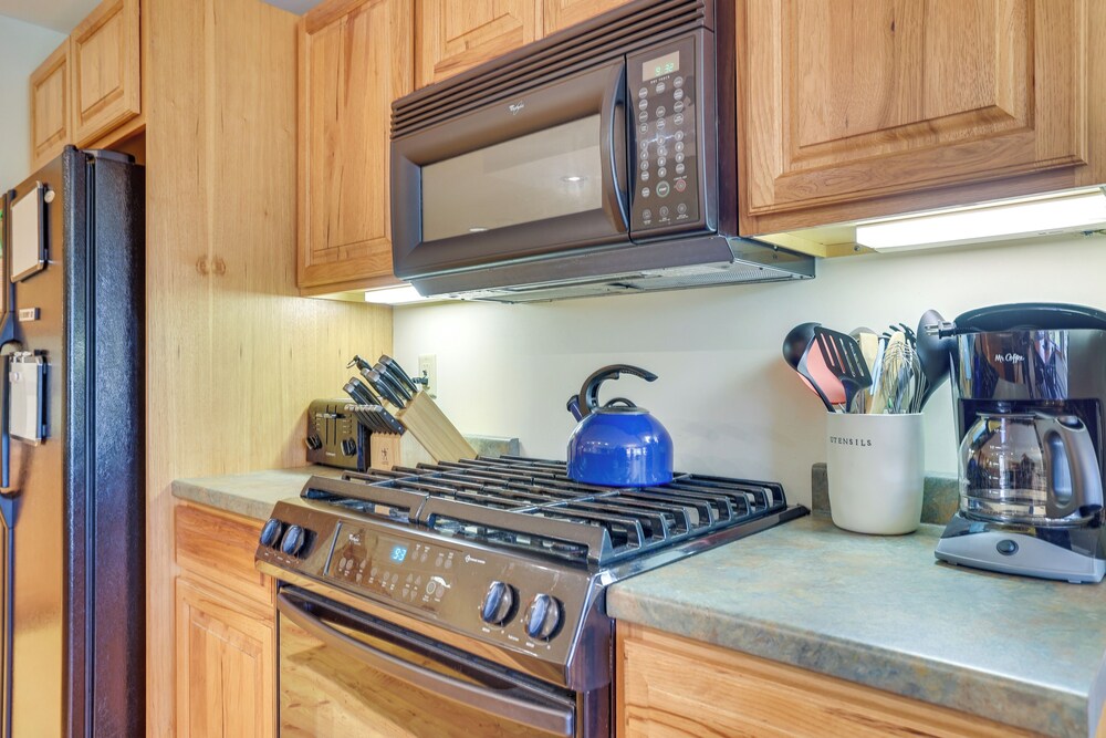 Ski-in/ski-out Condo at Jay Peak Resort!
