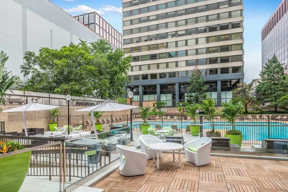 Walkable DC View Apartments