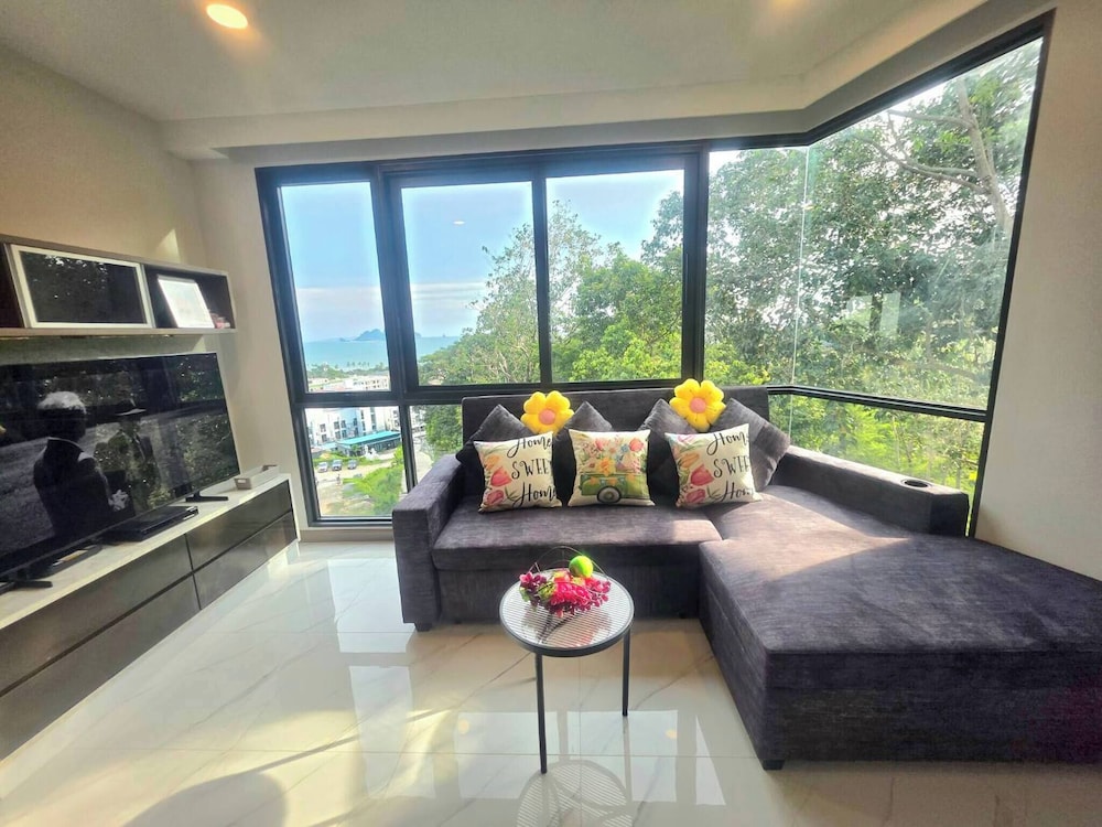 Room-a305 - 1 Bdr Condo With Sea View, A