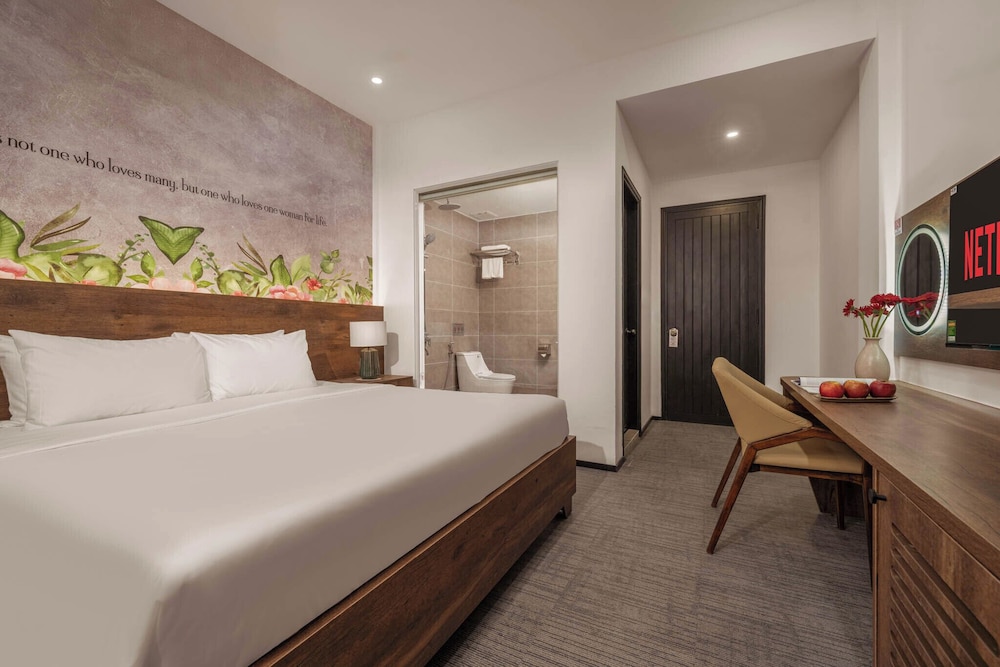Kly Luxury Hotel