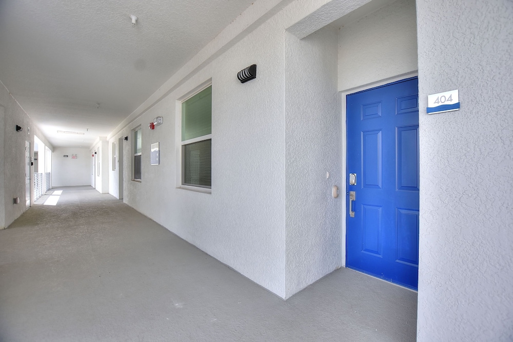 3131 Paradox Circle, Unit 404 #838 2 Bedroom Apts