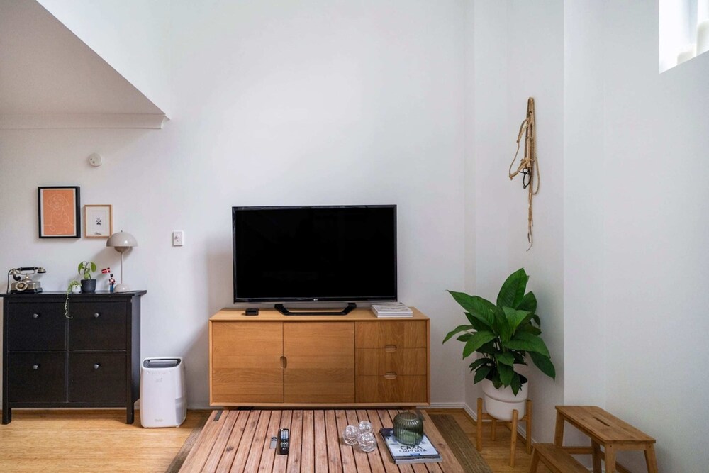 Loft Style Apartment in the Heart of Surry Hills