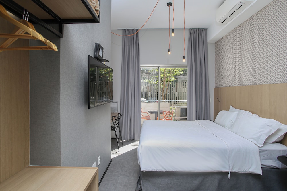 ESD - Studios E-Side By Anora Spaces