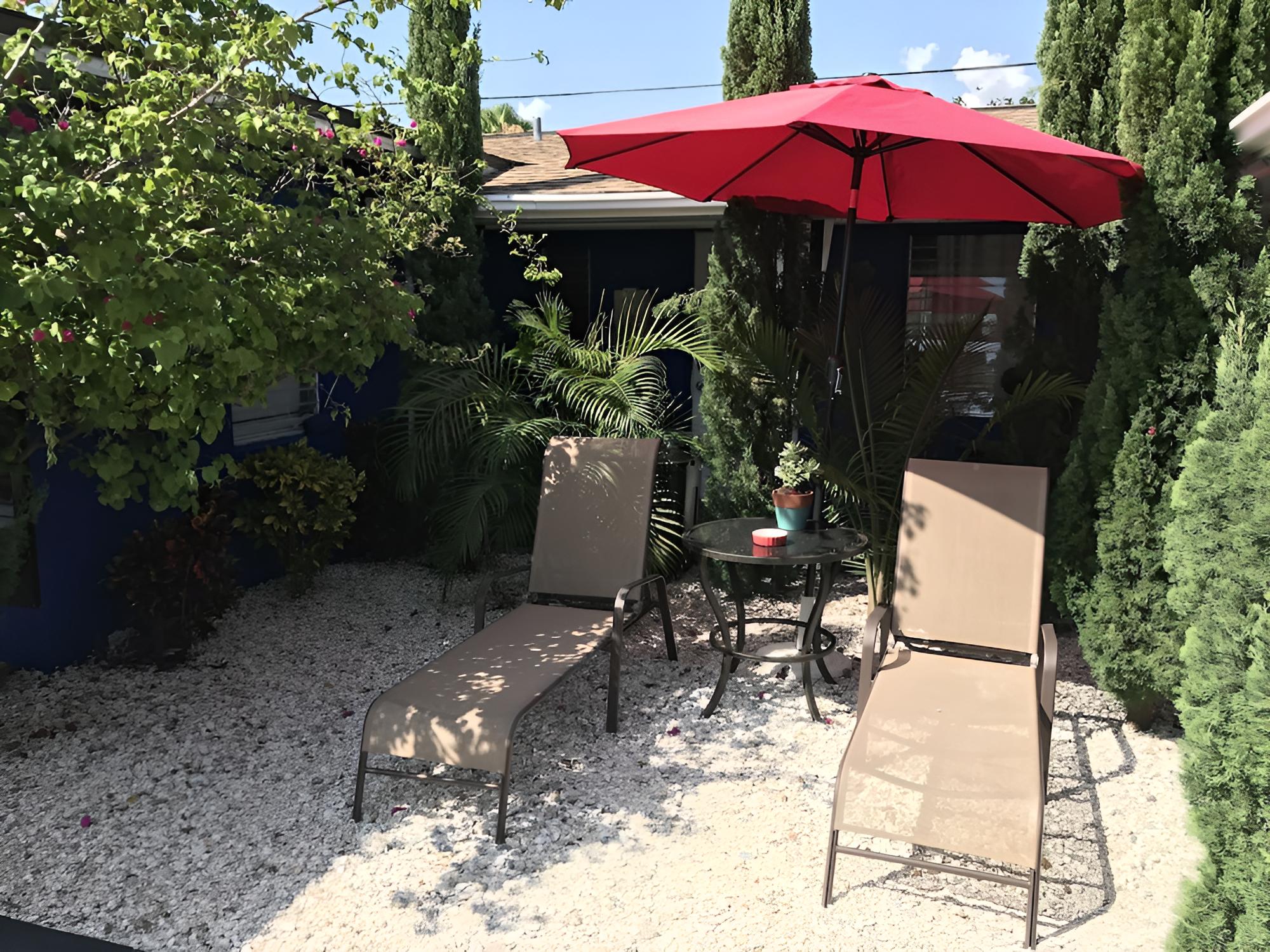 Sir David Guesthouse - Adults Only