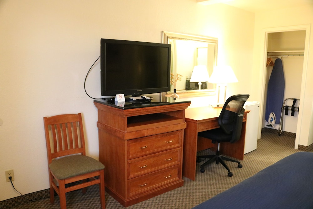 Pendleton Vacations - Travelodge by Wyndham Pendleton OR - Property Image 13