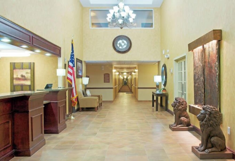 Leesville Vacations - Express Inn Leesville Ft Johnson, SureStay Collection by BW - Property Image 2