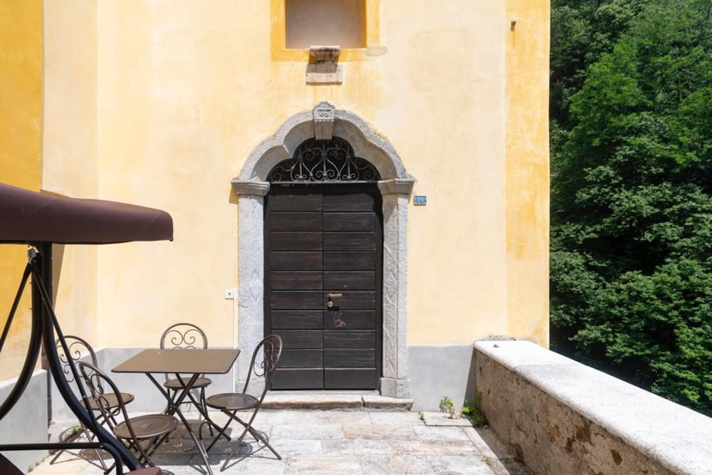 Palazzo Sacro Monte 1 Brissago Experience