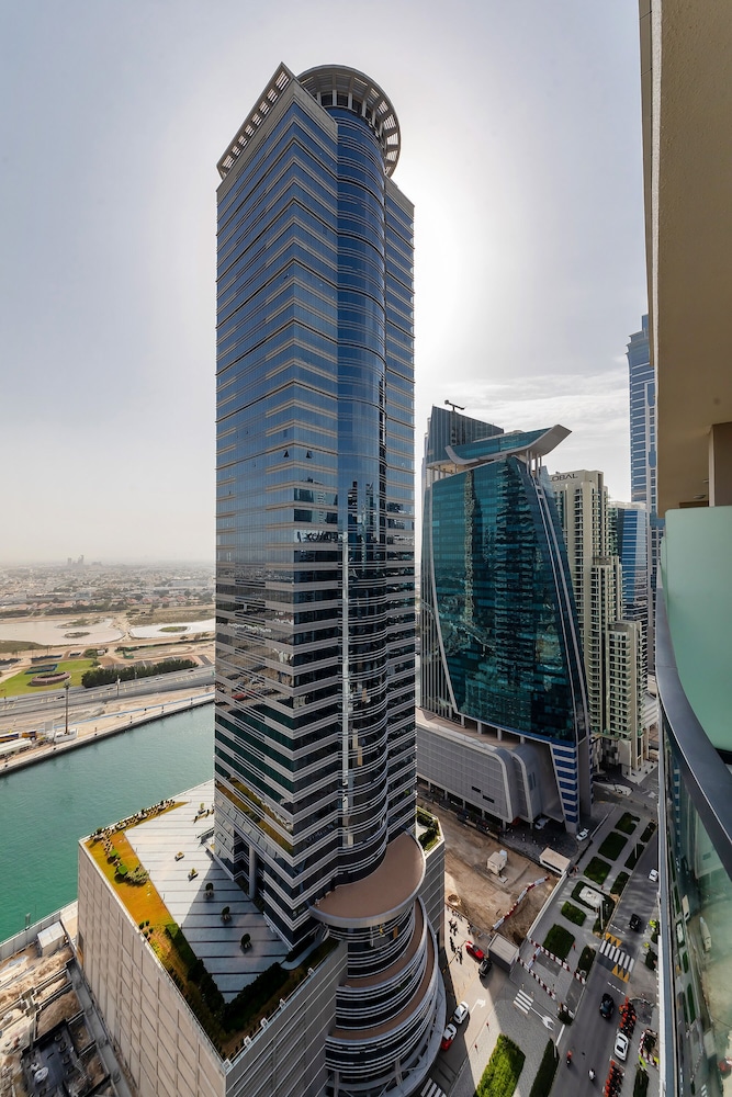 Zada Tower 1BR with Dubai Canal view