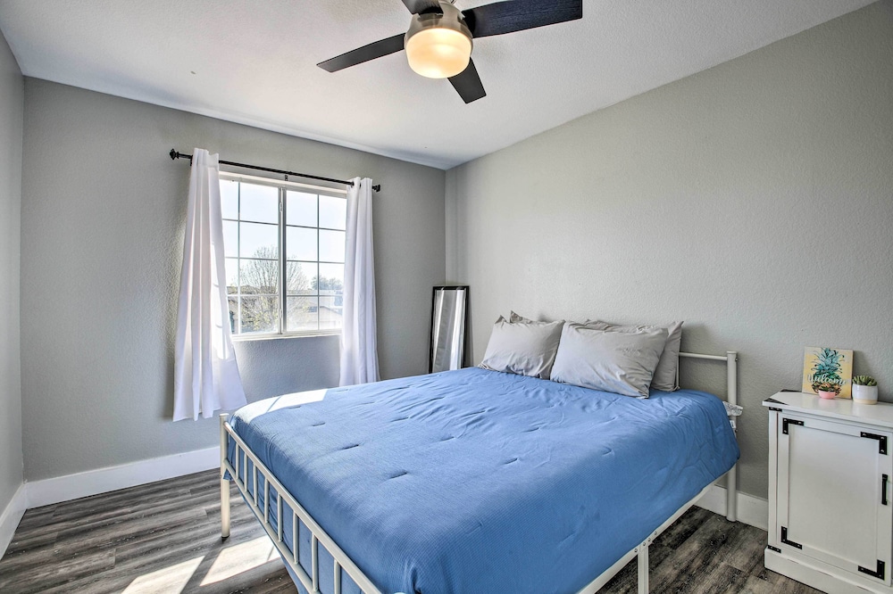 1 Mi to State Farm Stadium: Home w/ Pool & Grill! view 4