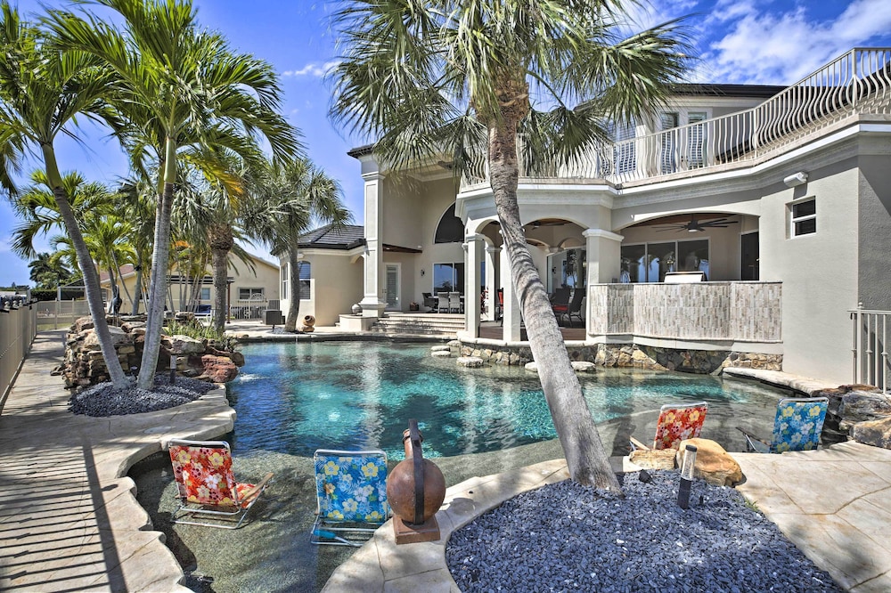 Luxe Cape Coral Escape w/ Boat Dock + Cabana!