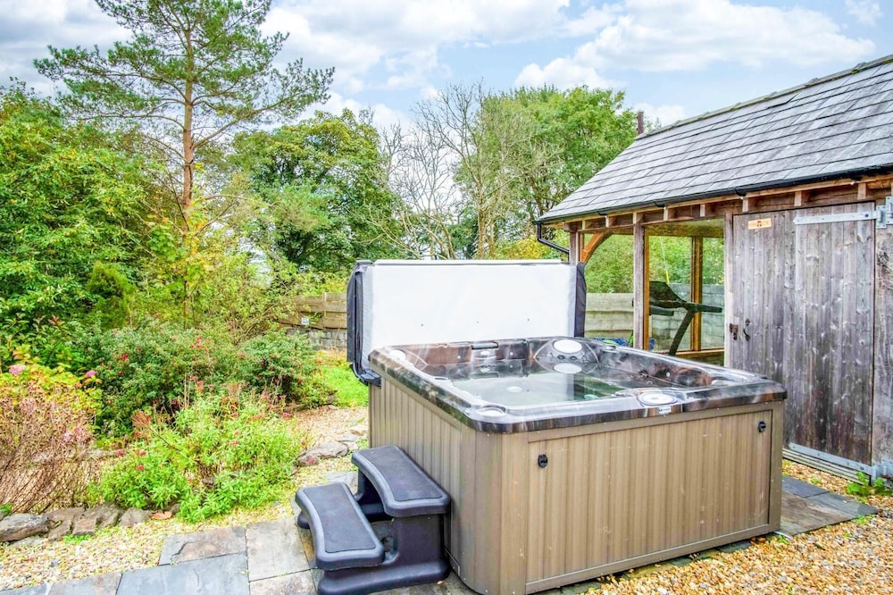 West Barn - 2 Bedroom Cottage - Llandeilo