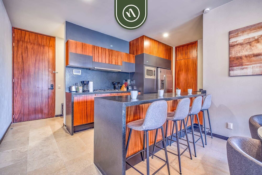 New 2BR Condo in Zona Romantica - Rooftop Pool