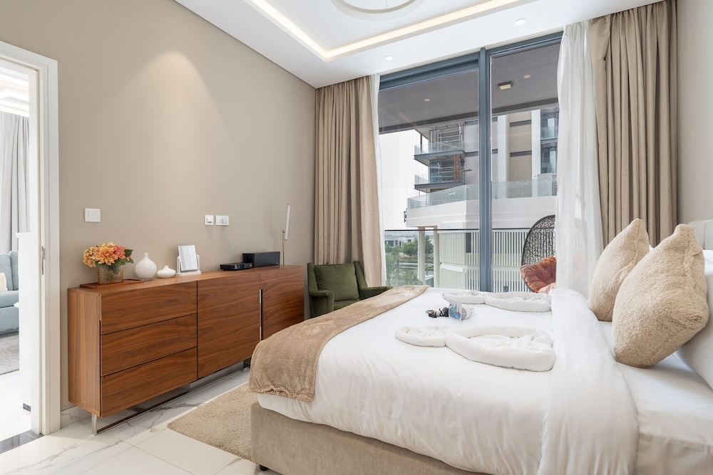 Cool 1-bedroom Apartment at The Pinnacle in Dubai Hills