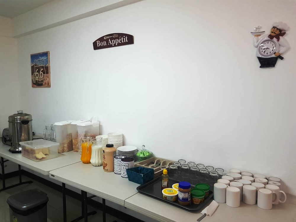 Hotel del Paseo - Hostel