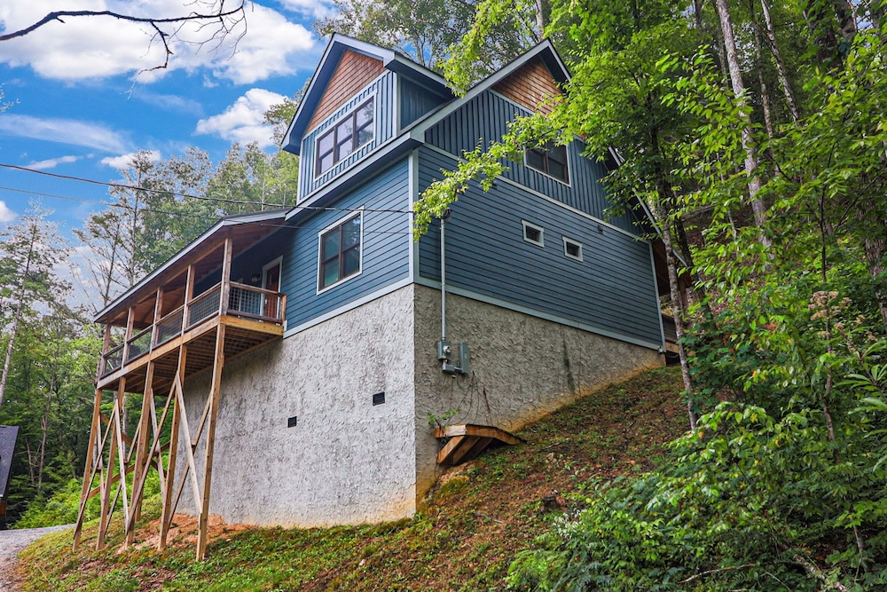 Pinewood Forest Walden's Creek Cabins