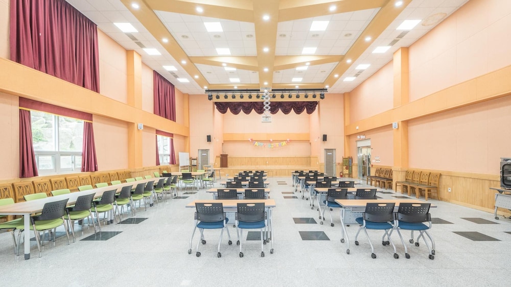 meeting & event spaces