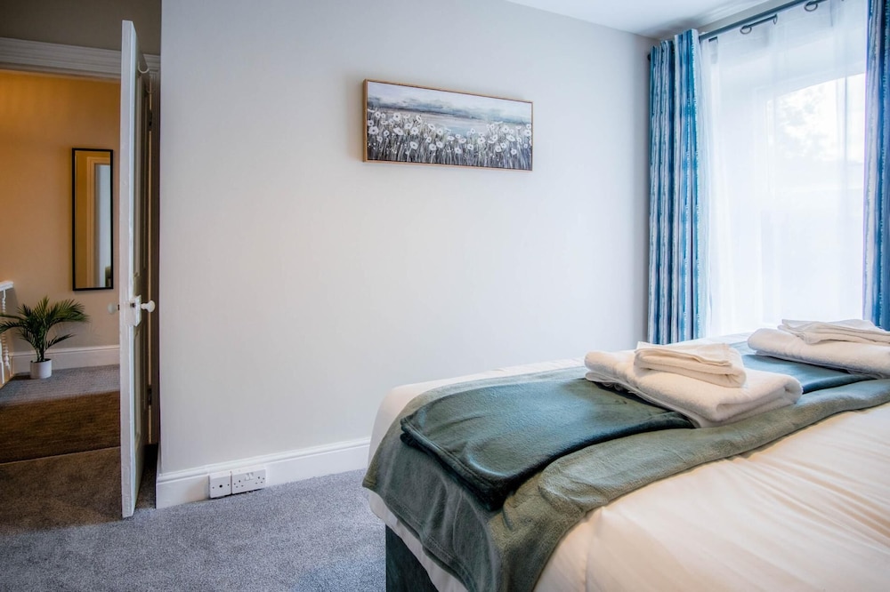 No 7 Moorfield Road - 3 Bed Townhouse - Narberth