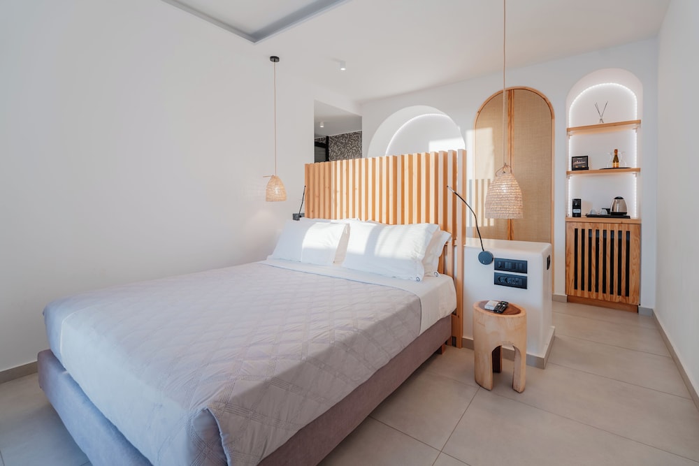 Oliving Mykonos Luxury Suites