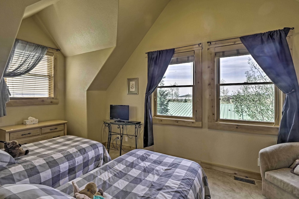 24-0160 Pet-friendly Cabin: 1 Mi to Dtwn Fairplay view 5