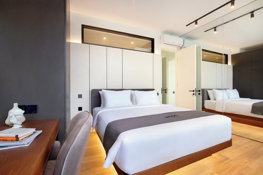 The Oasis II Townhouses by BREIG
