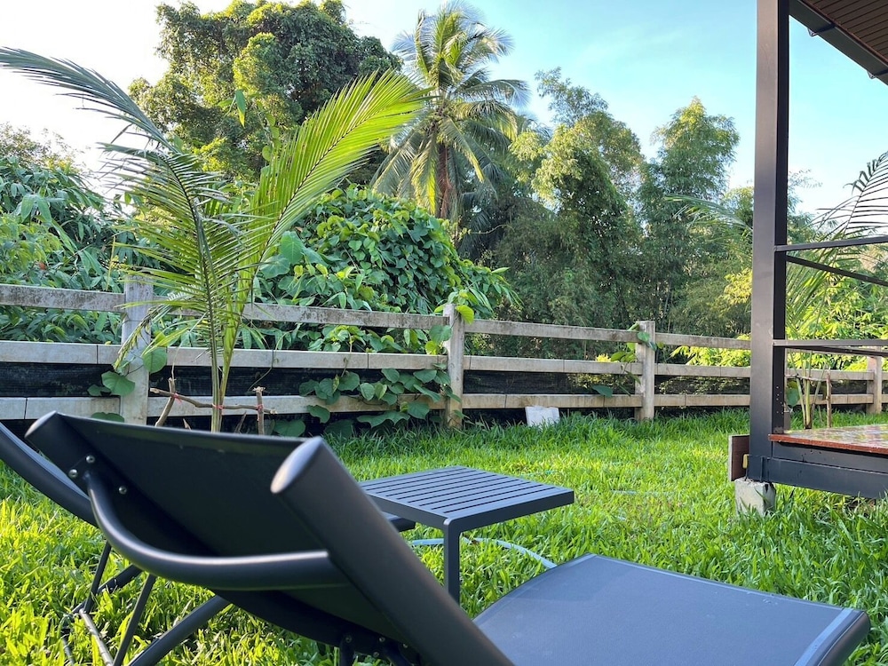 Private 2 Bedrooms Villa Near Waterfall in Khao Lak-terrace Large Bubble Jacuzzi
