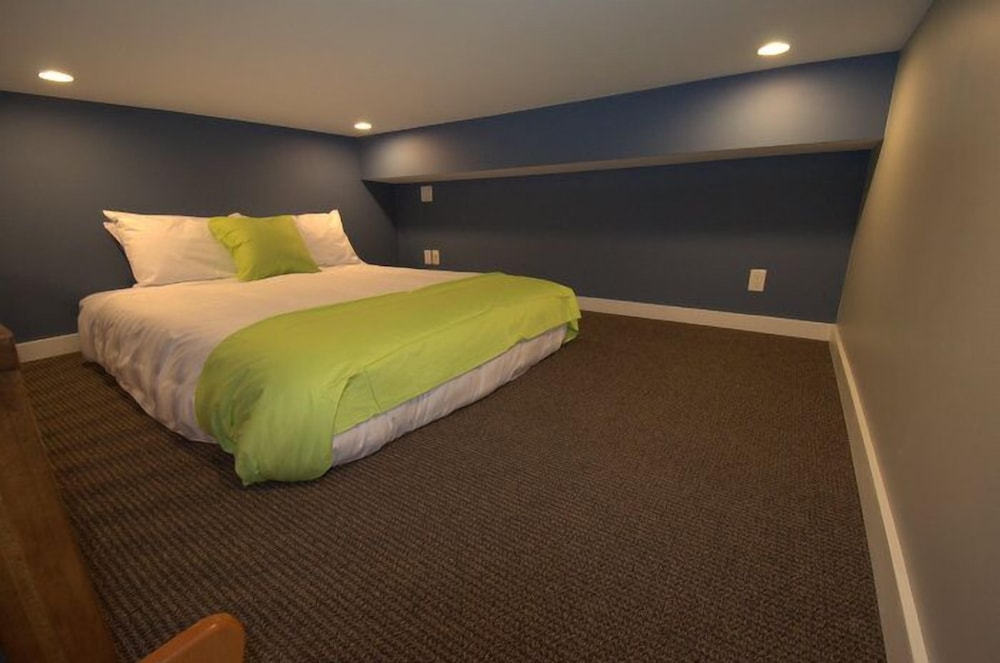 First Avenue Executive Suites
