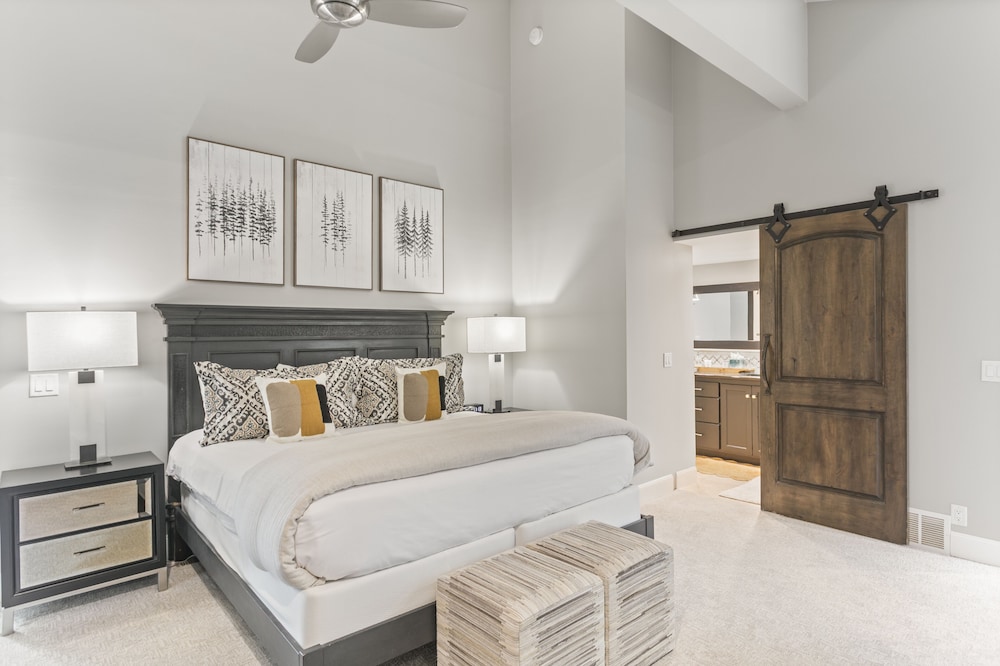 1158 - Three Bedroom Deluxe Stonebridge 3 Condo