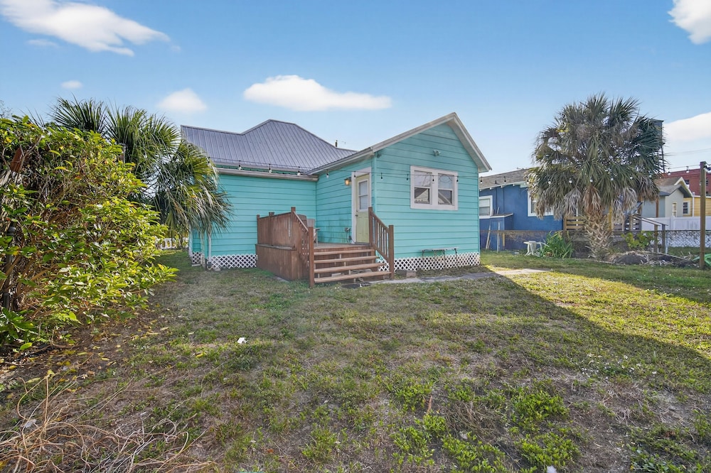 Modern Tampa Home Near Ybor And Downtown 3 Bedroom Home