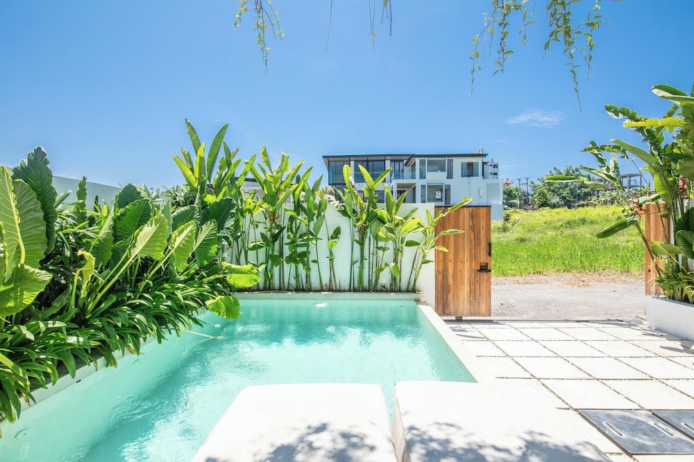 Modern 2BR Villas 5-min Walk to Canggu Beach