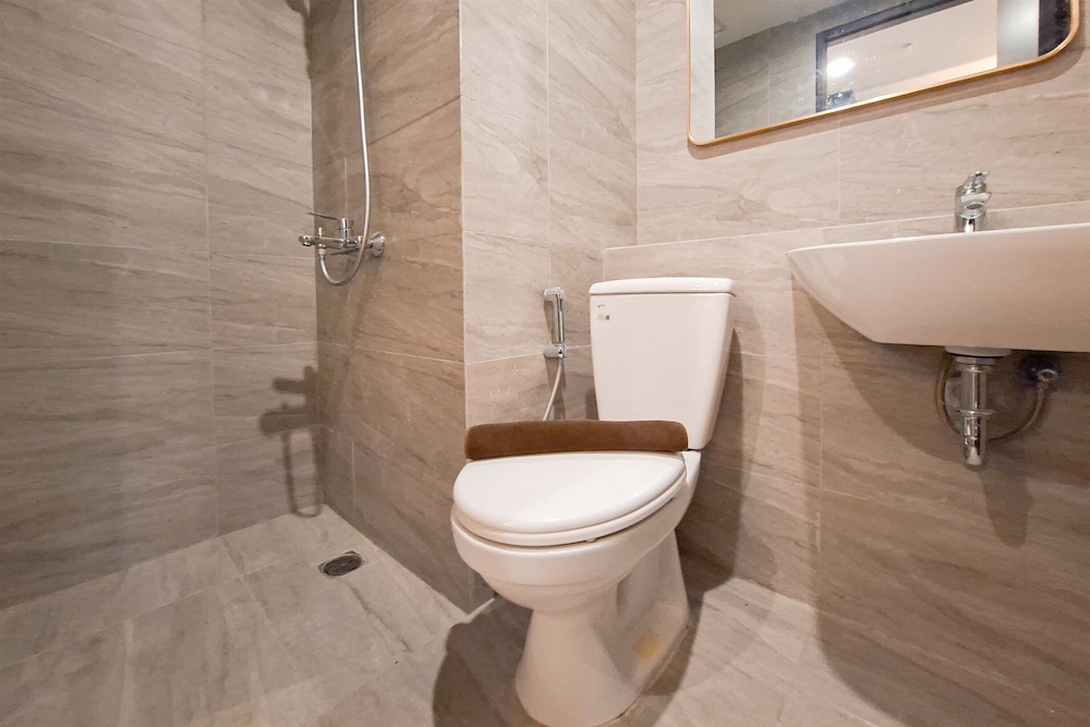 1Br Near Alam Sutera Mall At Collins Boulevard Apartment