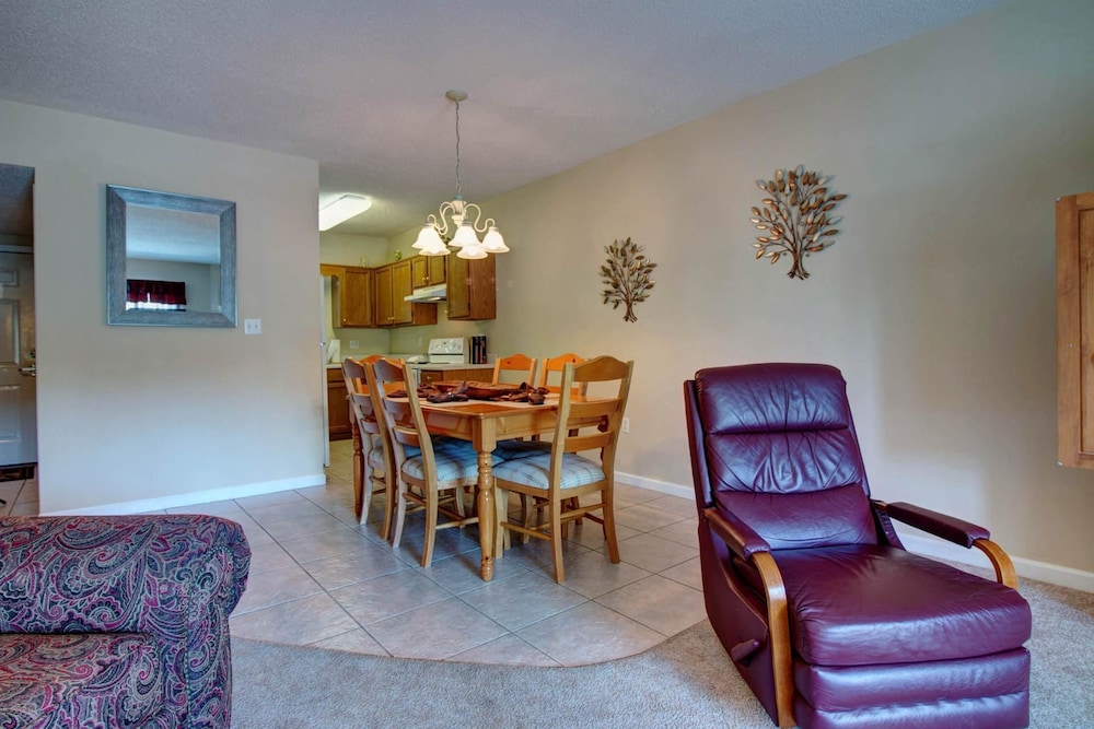 Whispering Pines 423 view 5